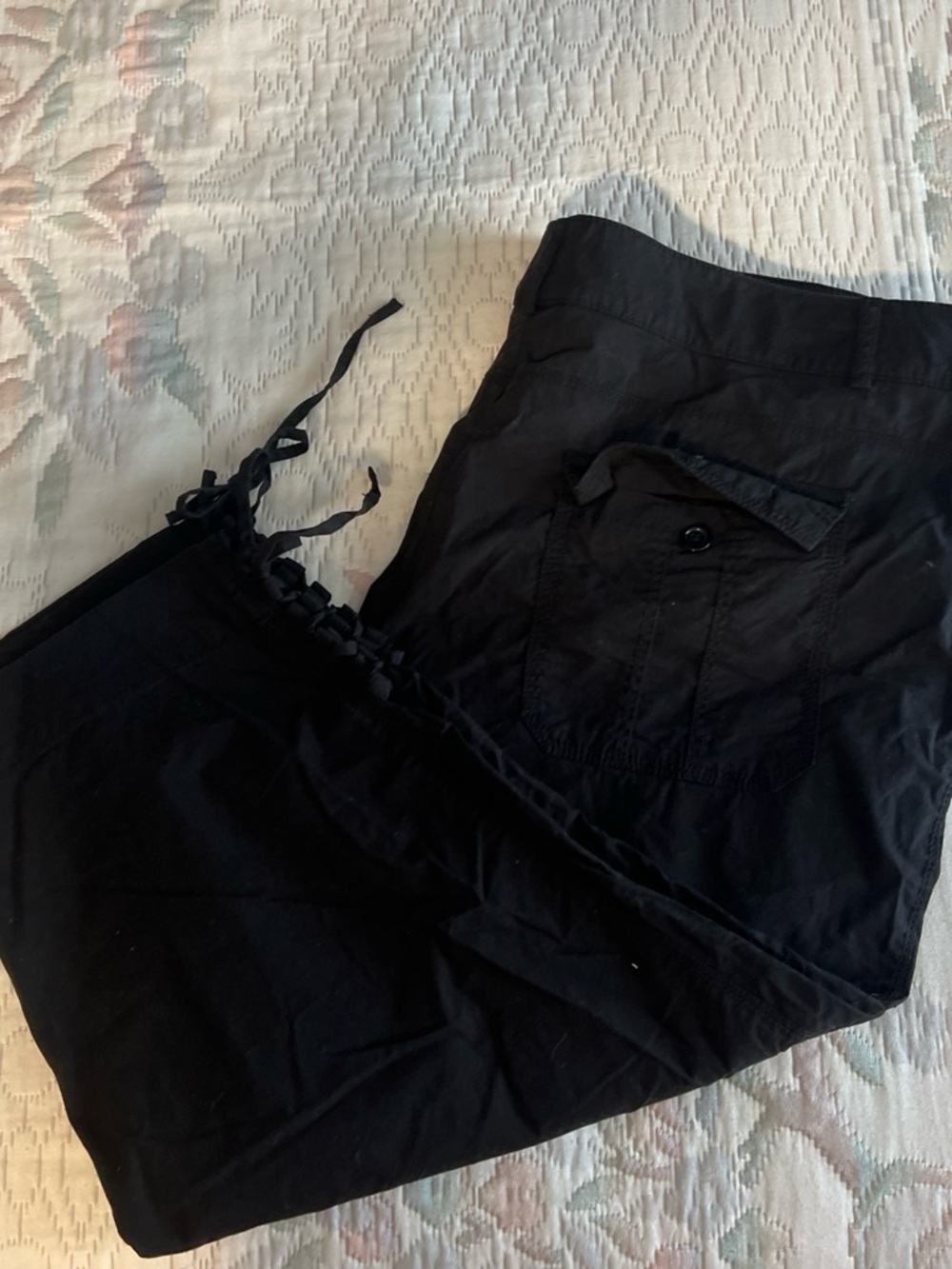 Avenue Black Cargo capri pants